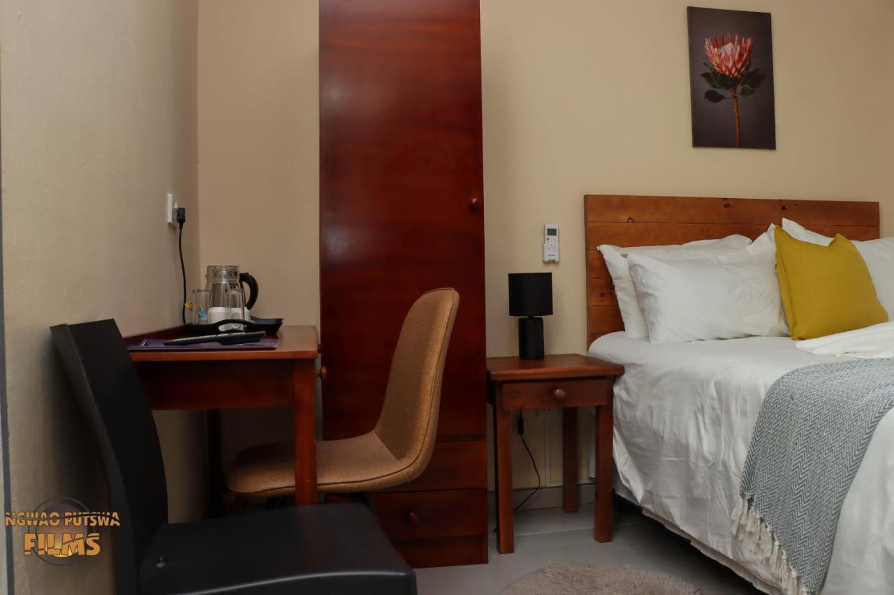 The Hill Bed And Breakfast Francistown Ngoại thất bức ảnh